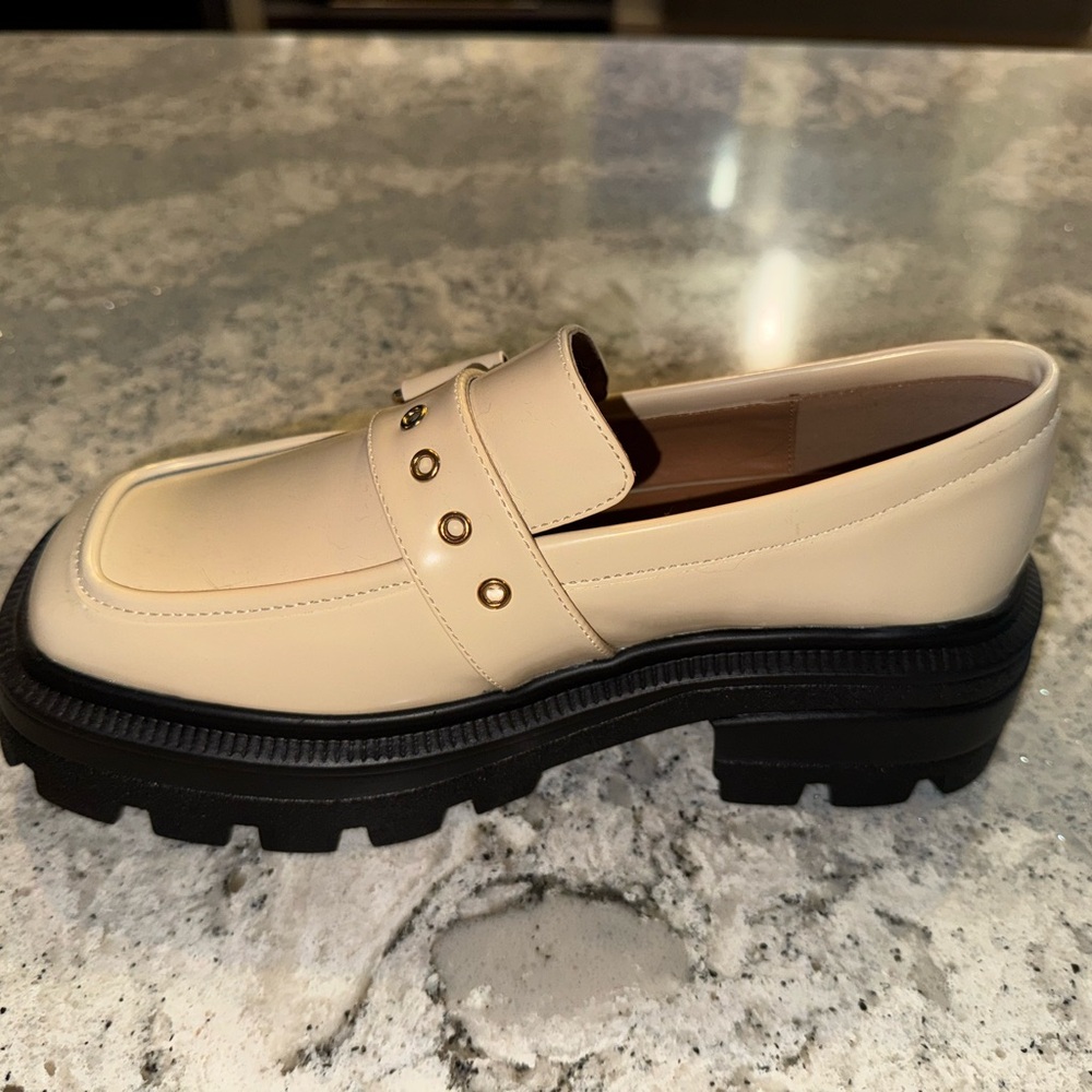 NWB Princess Highway Cream Chunky Loafers